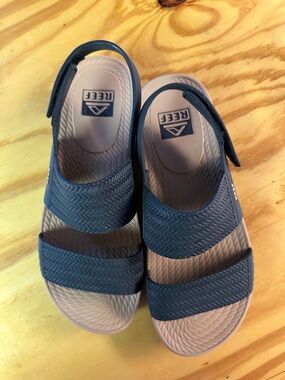 Reef Women's Black Double-Strap Water Vista Sandals with Back Strap Size 8